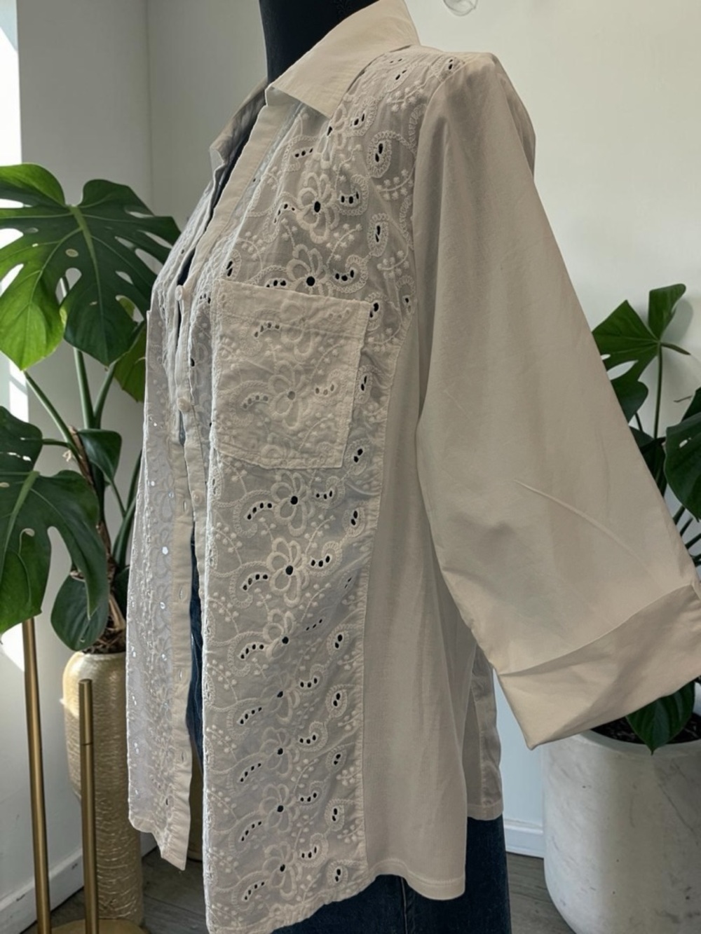 Croft & Barrow White Eyelet Button Up Shirt Women’s Large 100% Cotton - Picture 10 of 10